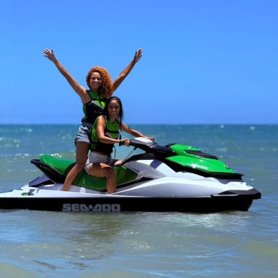 passeio de jet ski em porto seguro perto de taperapuan